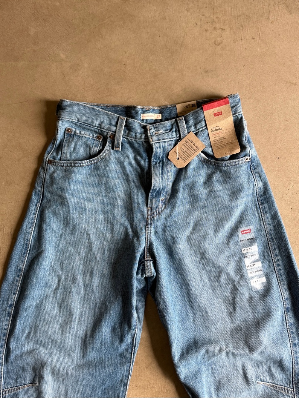 NWT Levi's Women's Light Blue Distressed Jeans - Cinch Barrel 27 x 31